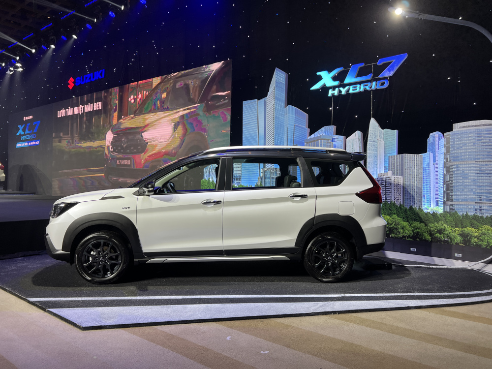 Ngoại thất xe Suzuki XL7 Hybrid
