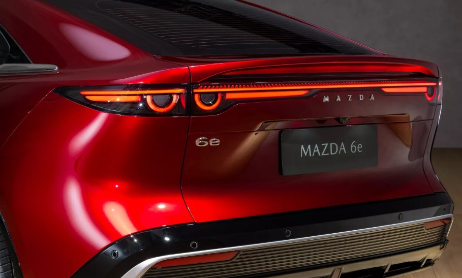 Mazda CX-6e 2026 sẽ đối đầu Tesla Model Y, Hyundai Ioniq 5 và Volkswagen ID.4