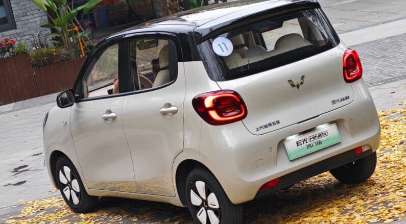 Wuling Hongguang Mini EV 5 cửa