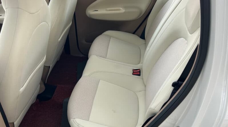 Wuling Hongguang Mini EV 5 cửa