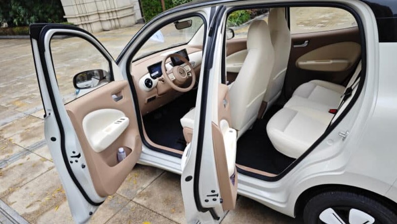 Wuling Hongguang Mini EV 5 cửa