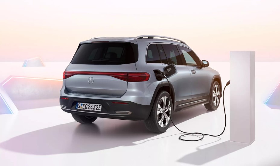 Mercedes EQB bị triệu hồi vì nguy cơ cháy nổ