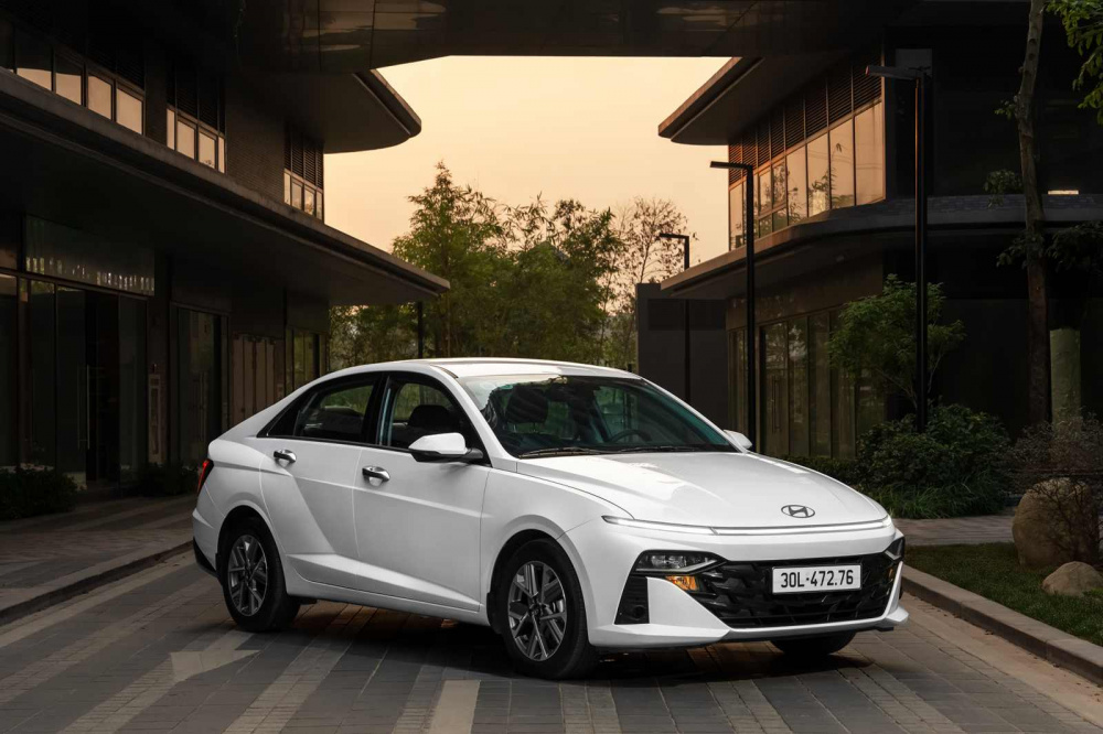 Xe Hyundai Accent