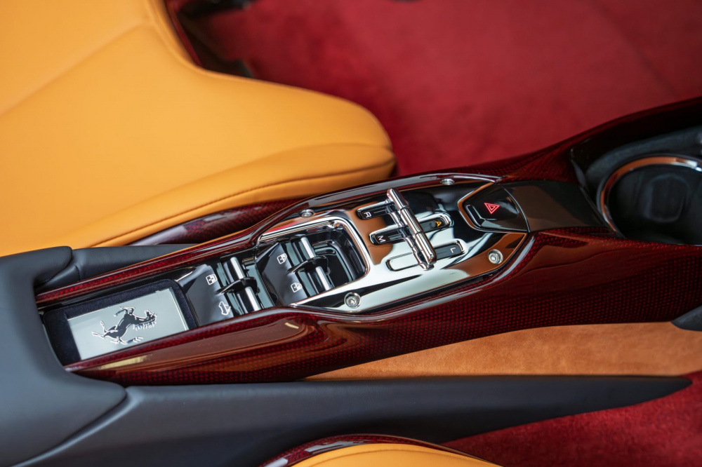 Nội thất Ferrari 296 GTS