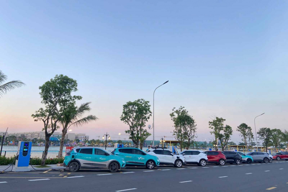 Trạm sạc xe điện