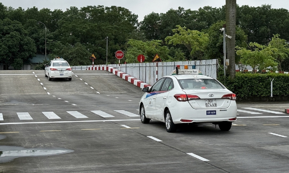 sát hạch lái xe