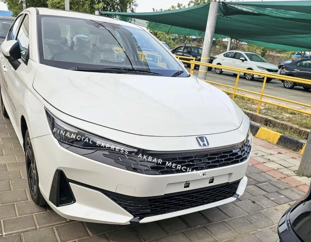 Honda City lộ diện bản nâng cấp lớn trước ngày ra mắt