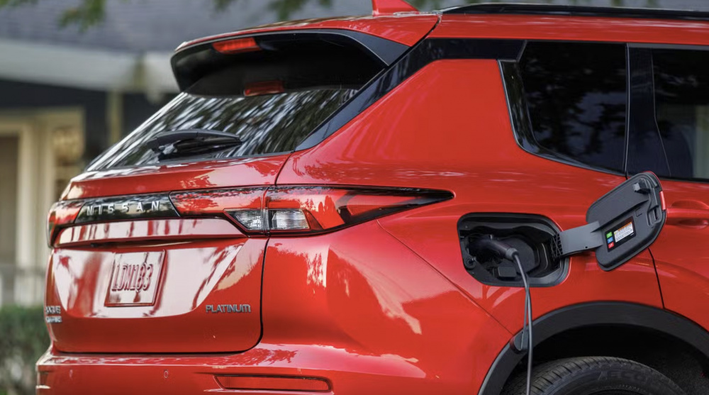 Hybrid cắm điện (PHEV) khác gì hybrid thường