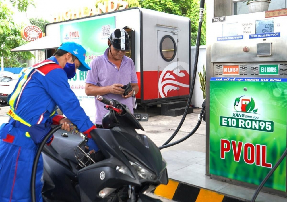 xăng E10