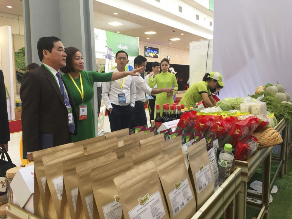Gian hàng Big C và Central Group Việt Nam tại Hội nghị trực tuyến và Triển lãm quốc gia tổng kết 10 năm thực hiện M.Cwin6622.com tỷ lệ kèo World Cup 2026 Trung ương 7 khóa X về Cwin.com link không chặn, nông dân và nông thôn