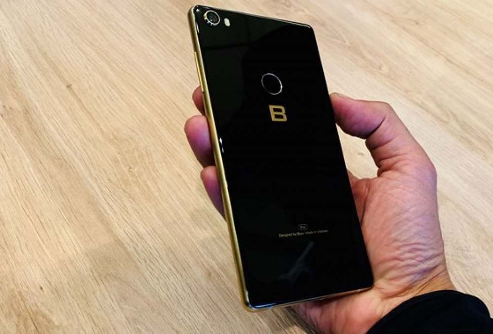 bphone 1