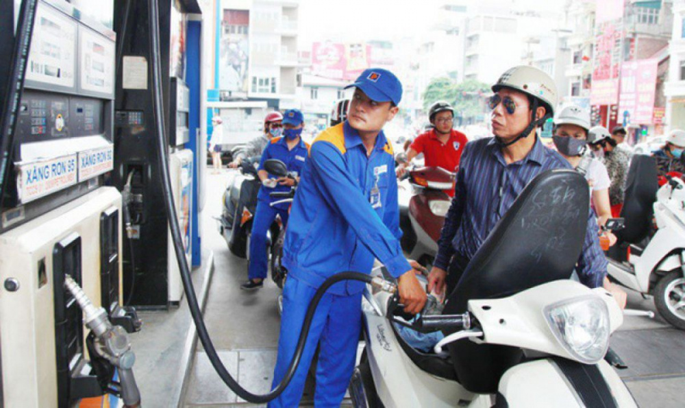 giá xăng giảm mạnh
