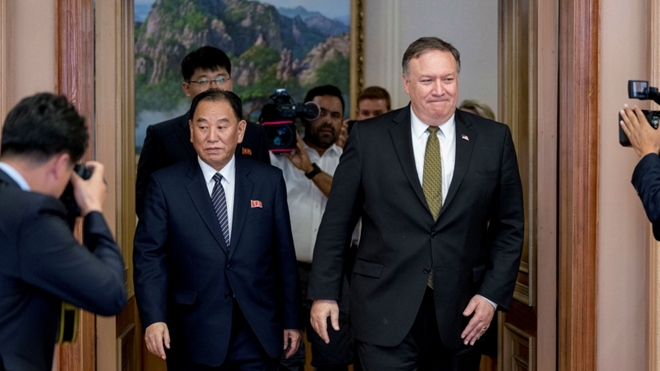 Ngoại trưởng Mỹ Mike Pompeo và Phó Chủ tịch Ban chấp hành Trung ương Đảng Lao động CHDCND Triều Tiên Kim Yong-chol. Ảnh: Reuters
