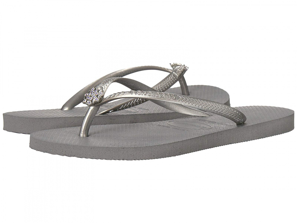 Đôi "dép lốp đính kim cương" của Havaianas.