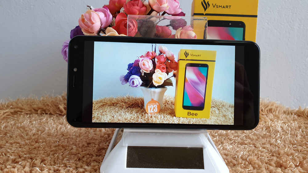  Vsmart Bee cau hinh