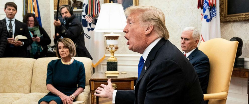 Donald Trump và Nancy Pelosi