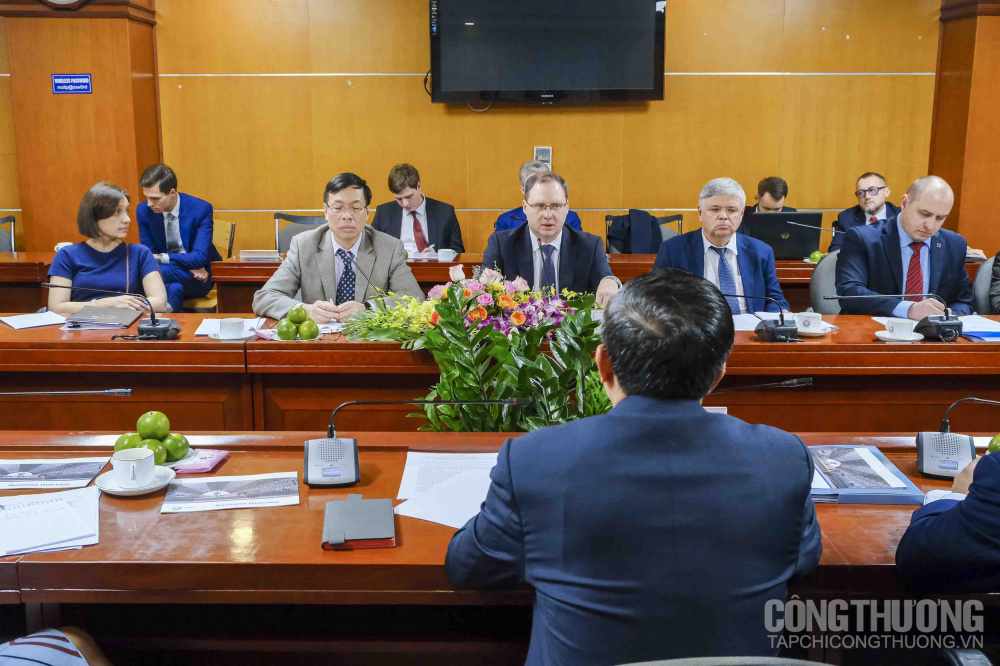 Các Cwincom hiện đang mở Cwin là sân chơi cá cược trực tuyến tại Việt Nam Nga tại Phiên họp cũng bày tỏ hy vọng xúc tiến mở rộng thị trường tại Việt Nam