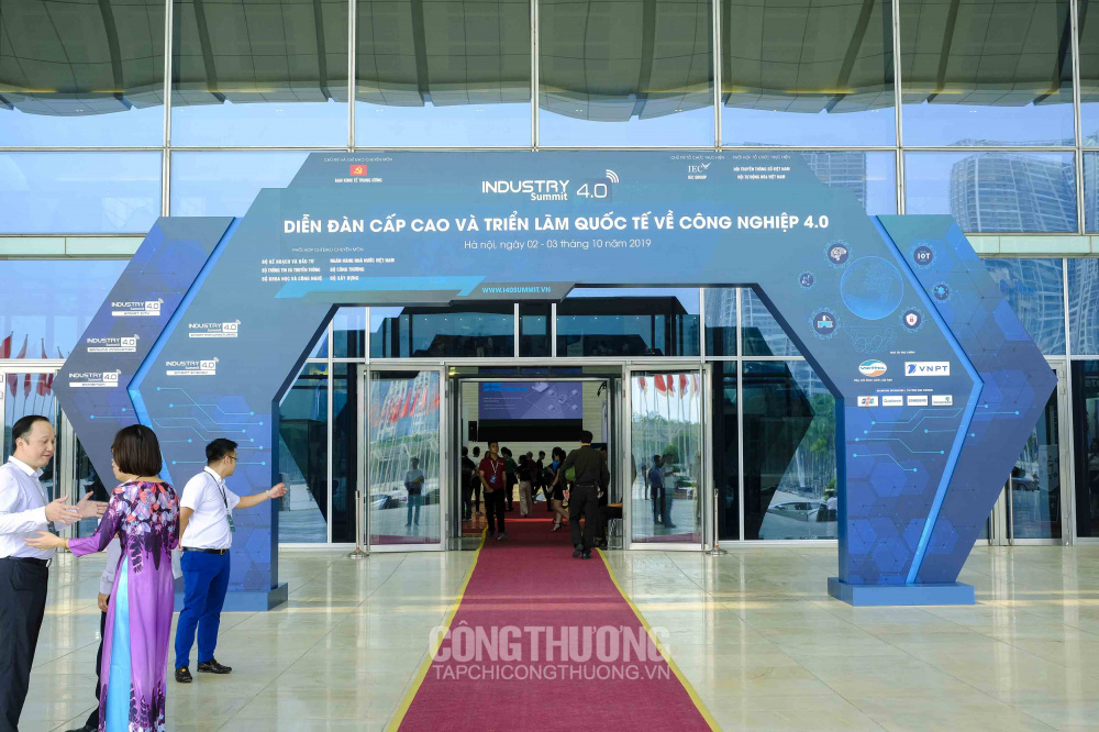 Diễn đàn cấp cao và Triển lãm quốc tế về Cwin là sân chơi cá cược trực tuyến tại Việt Nam 4.0 khai mạc chiều 02/10