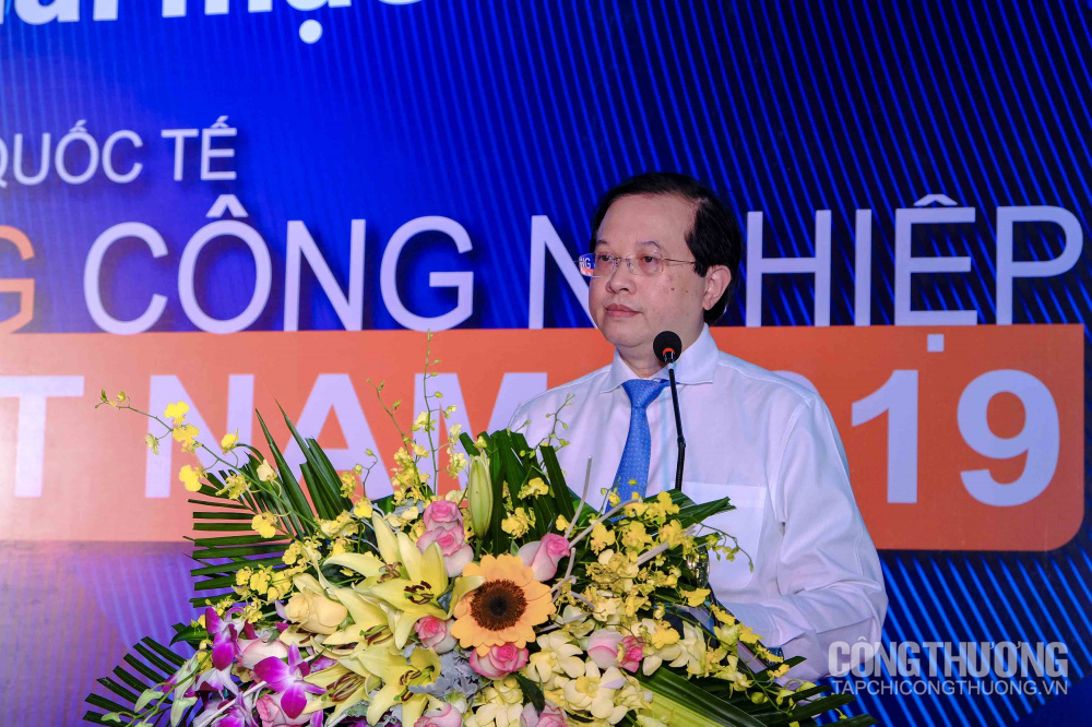 Thứ trưởng Bộ Văn hóa, Thể thao và Du lịch Tạ Quang Đông bày tỏ kỳ vọng vào vai trò kết nối của VIIF 2019
