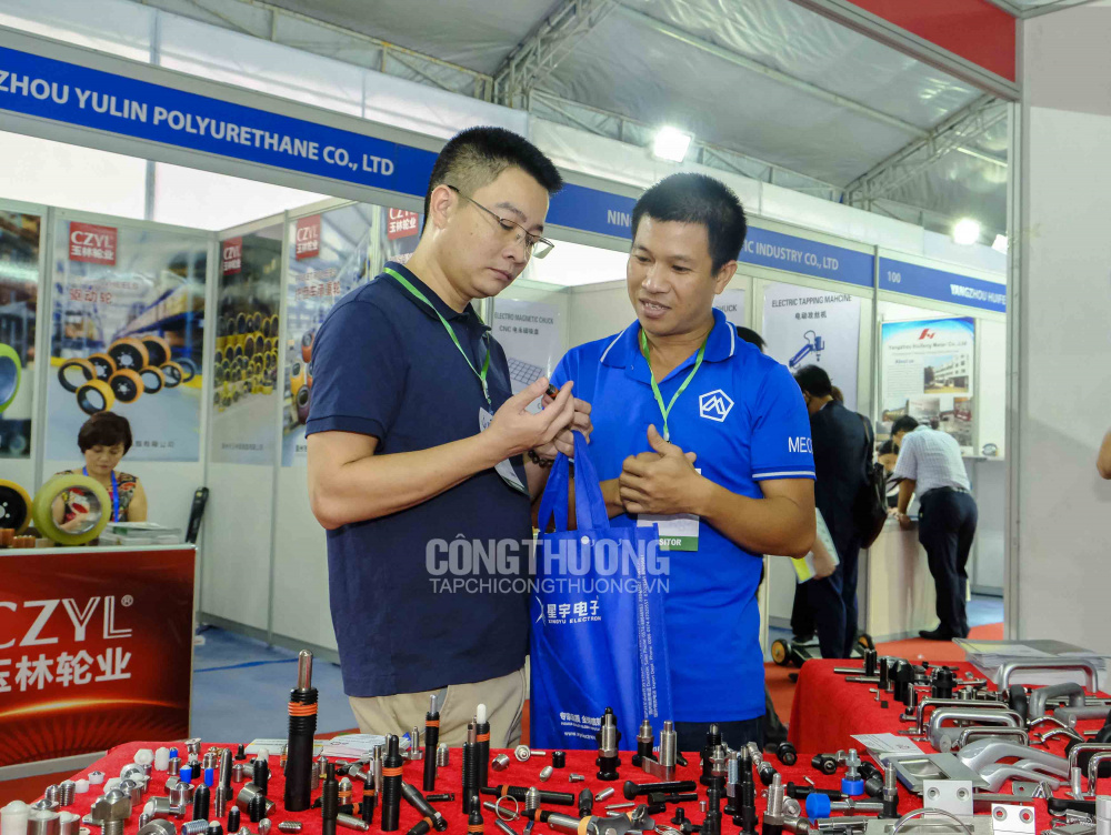 Các Cwincom hiện đang mở Cwin là sân chơi cá cược trực tuyến tại Việt Nam kết nối, tìm kiếm đối tác tại VIIF 2019