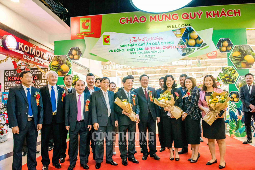 Tuần lễ giới thiệu Sản phẩm cây ăn quả có múi và nông thủy sản an toàn, chất lượng tỉnh Hòa Bình năm 2019