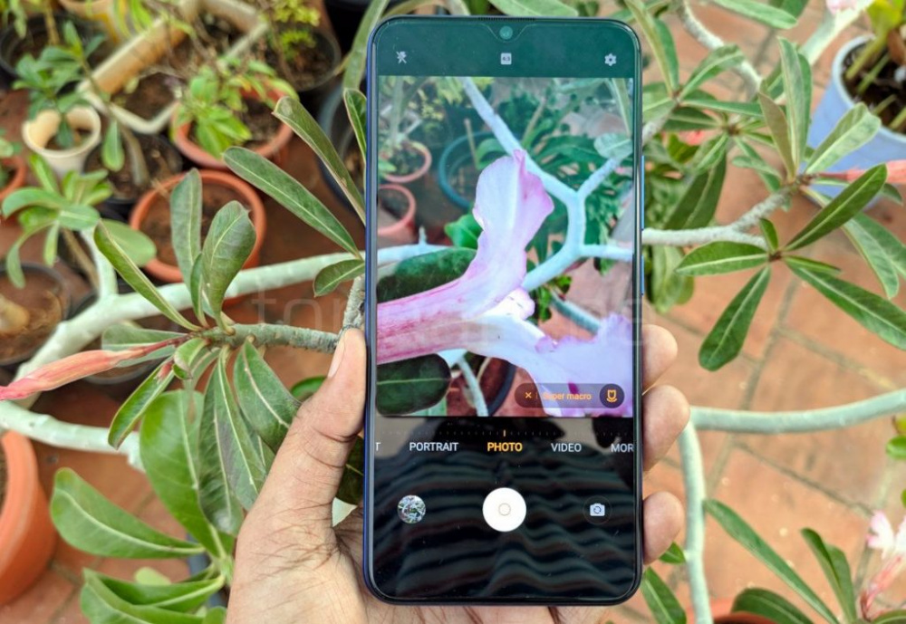 Vivo U20 man hinh