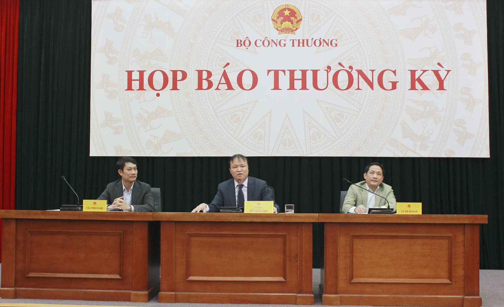 họp báo thường ky Cwin63 sân chơi đỉnh cao