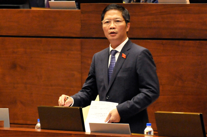 bo truong Tran tuan anh
