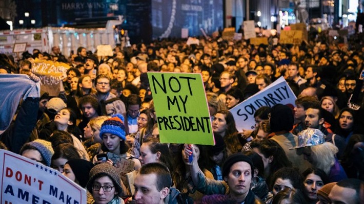 Biểu tình chống lại ông Trump