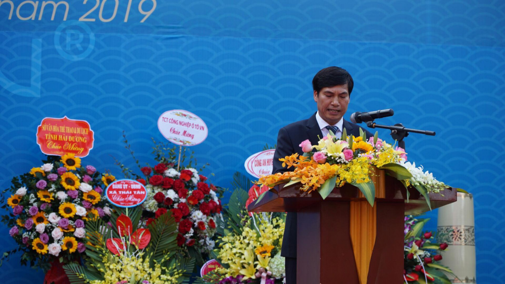 Ông Nguyễn Hữu Thức - Tổng giám đốc Công ty CP Gốm Chu Đậu phát biểu tại buổi lễ