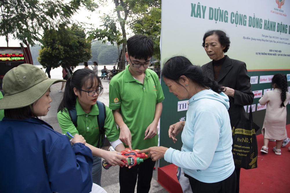 Các trò chơi tương tác, hoạt động trải nghiệm do đội ngũ tình nguyện viên Chương trình dẫn dắt