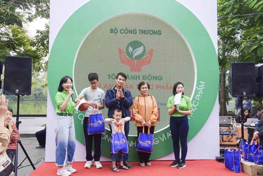 Các trò chơi tương tác, hoạt động trải nghiệm do đội ngũ tình nguyện viên Chương trình dẫn dắt