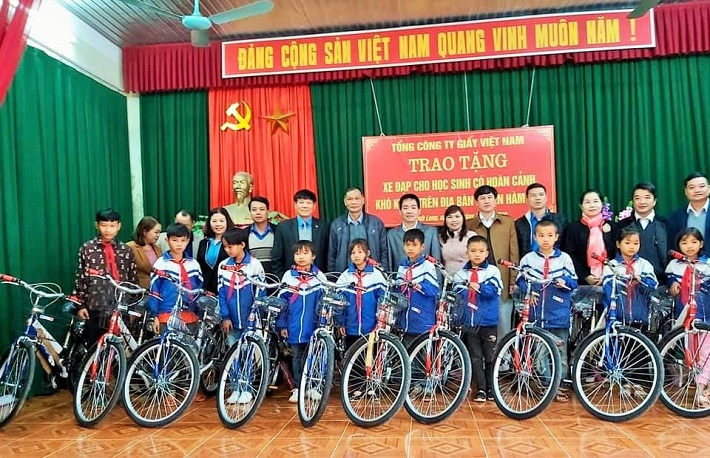 tặng xe đạp 