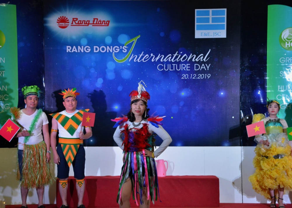 Ngày Hội giao lưu văn hóa Rạng Đông 