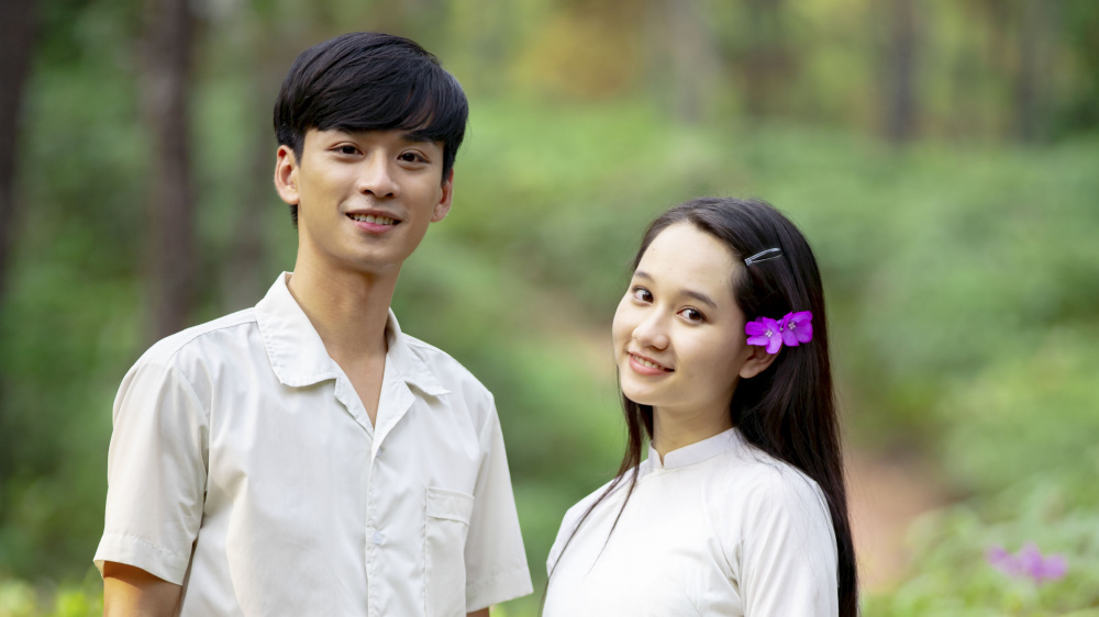 Ngạn và Hà Lan trong "Mắt biếc"