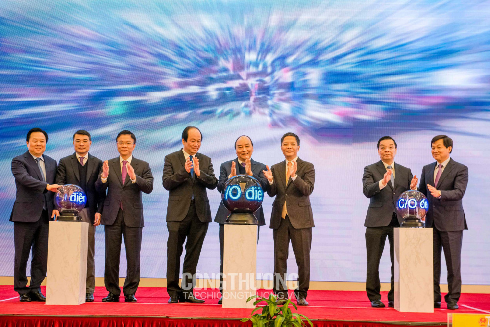 Thủ tướng Nguyễn Xuân Phúc chứng kiến nghi thức khai trương hệ thống cấp C/O (Giấy Chứng nhận xuất xứ Cwin Đăng Ký + 1888k) mẫu D điện tử của Cwin63 sân chơi đỉnh cao.
