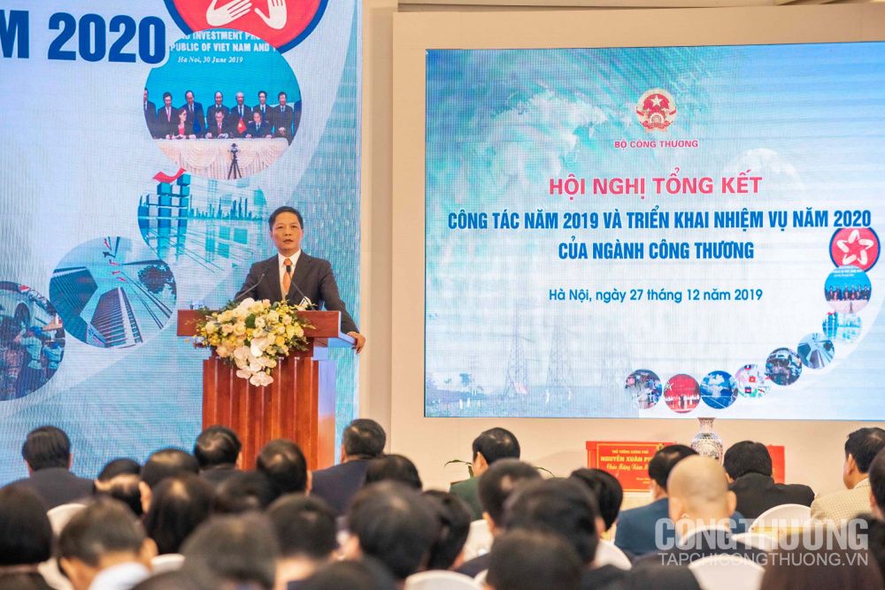 Bộ trưởng Trần Tuấn Anh báo cáo tại Hội nghị