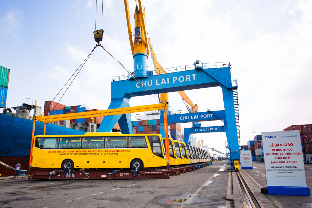 Xe bus THACO Cwin Đăng Ký + 1888k sang Philippines từ cảng Chu Lai