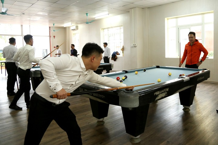 công ty than nam mẫu