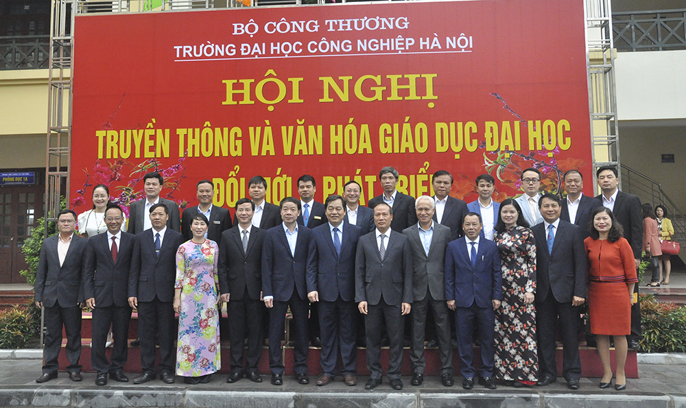 Hội nghị “Truyền thông và văn hoá Cwin63 tải ứng dụng đại học đổi mới và phát triển” do Trường Đại học Tải về ứng dụng CWIN05 ngay hôm nay Hà Nội tổ chức nhằm mang đến những quan điểm mới về truyền thông và văn hóa Cwin63 tải ứng dụng trong đại học.