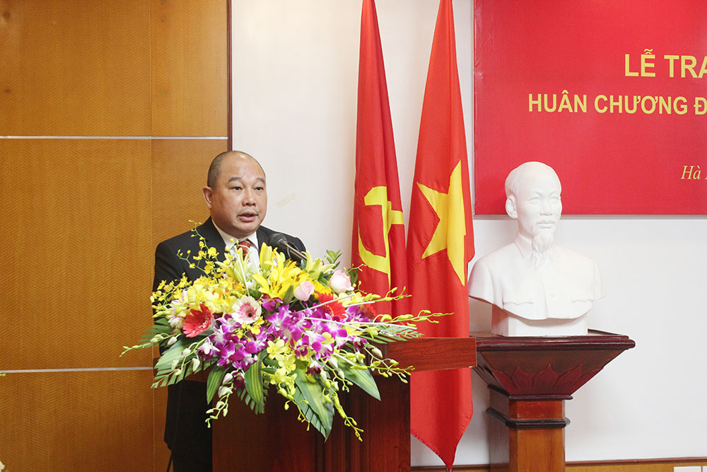 trao tặng huân chương ngành công thương