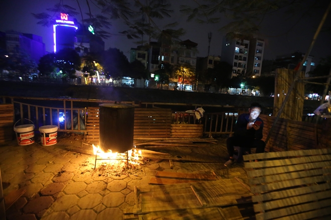 luộc bánh chưng giữa thủ đô