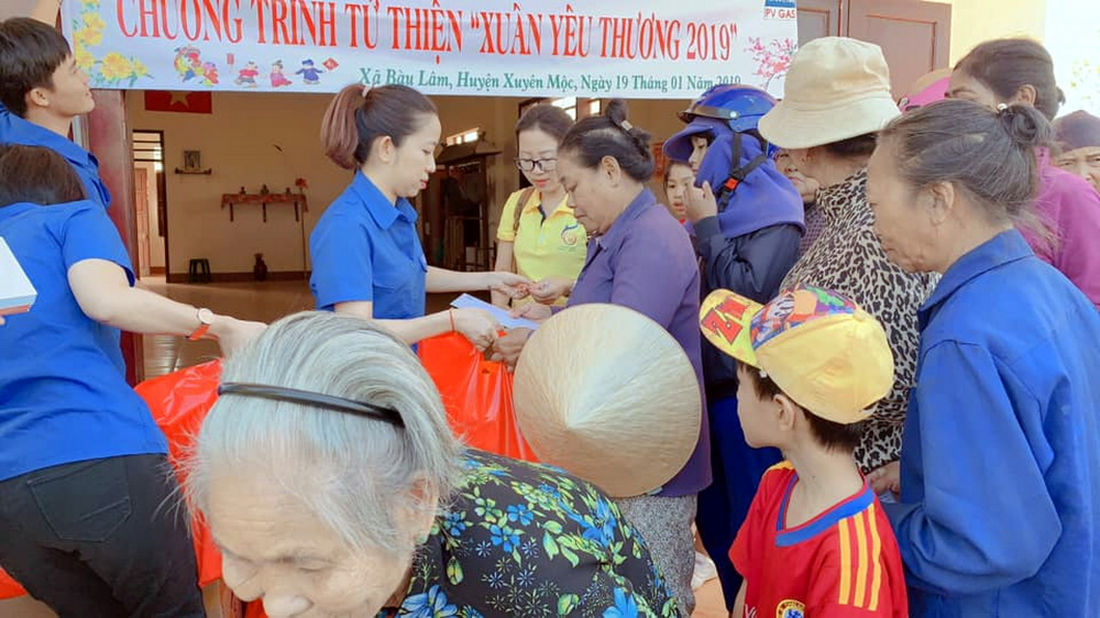 Khí Đông Nam Bộ tặng quà Tết tại tỉnh Đồng Nai và Bà Rịa Vũng Tàu