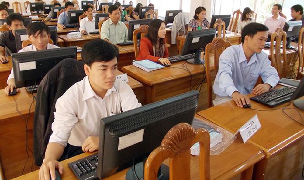 thi tuyển viên chức