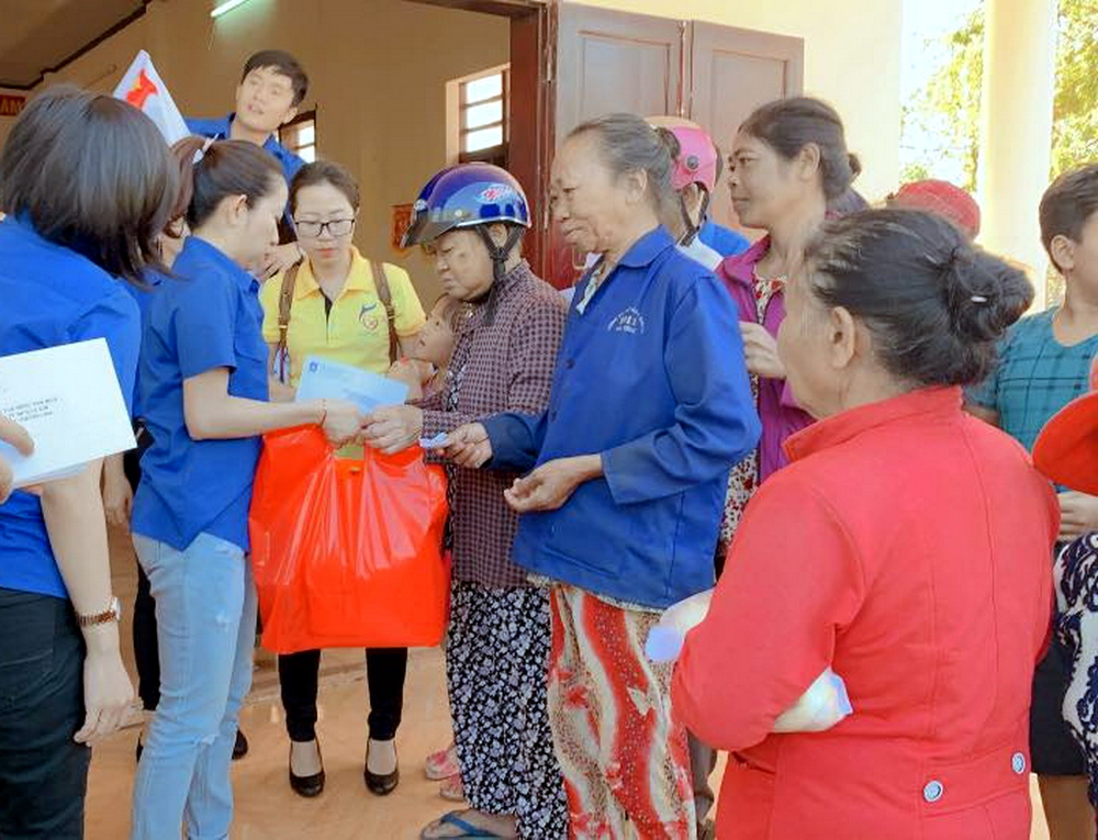DVK trao quà tại Xuyên Mộc, BR-VT