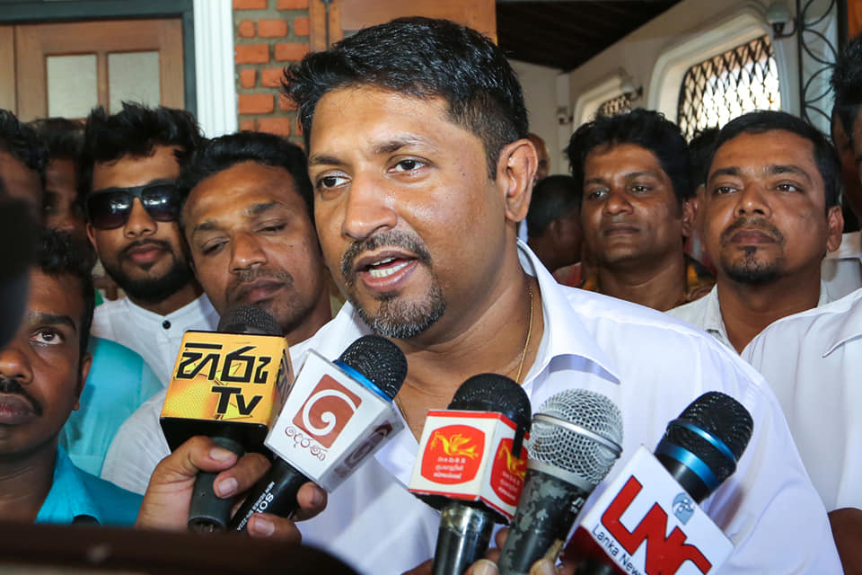 Thứ trưởng quốc phòng Sri Lanka Ruwan Wijewardene 