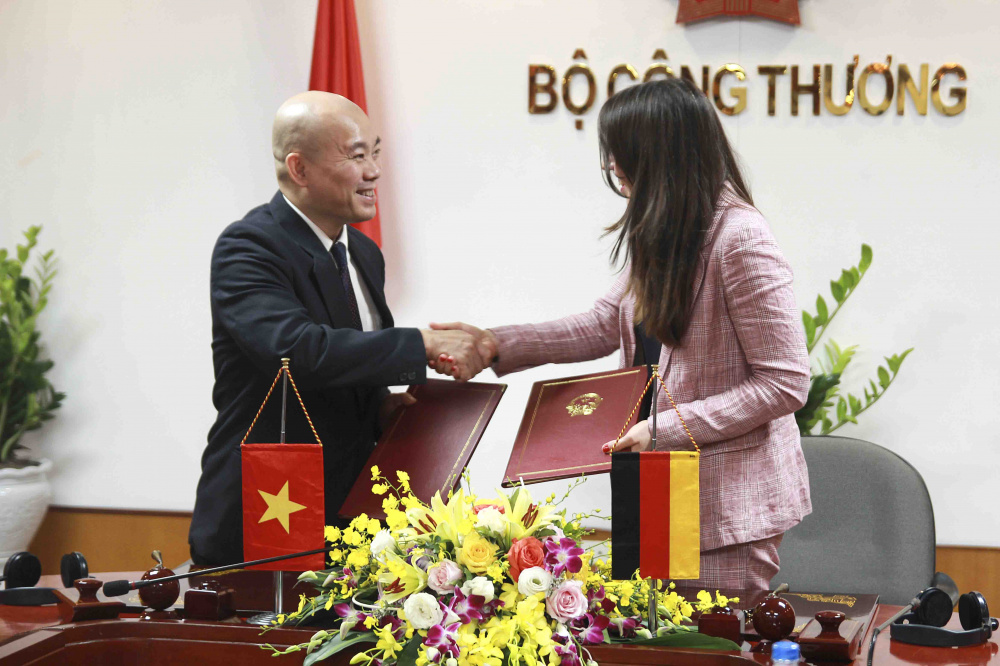 về việc Bang Thuringen là Khách mời danh dự của Triển lãm Quốc tế Tải về ứng dụng CWIN05 ngay hôm nay Thực phẩm Việt Nam 2019 (Vietnam Foodexpo 2019) diễn ra từ ngày 13 – 16/11/2019 tại thành phố Hồ Chí Minh