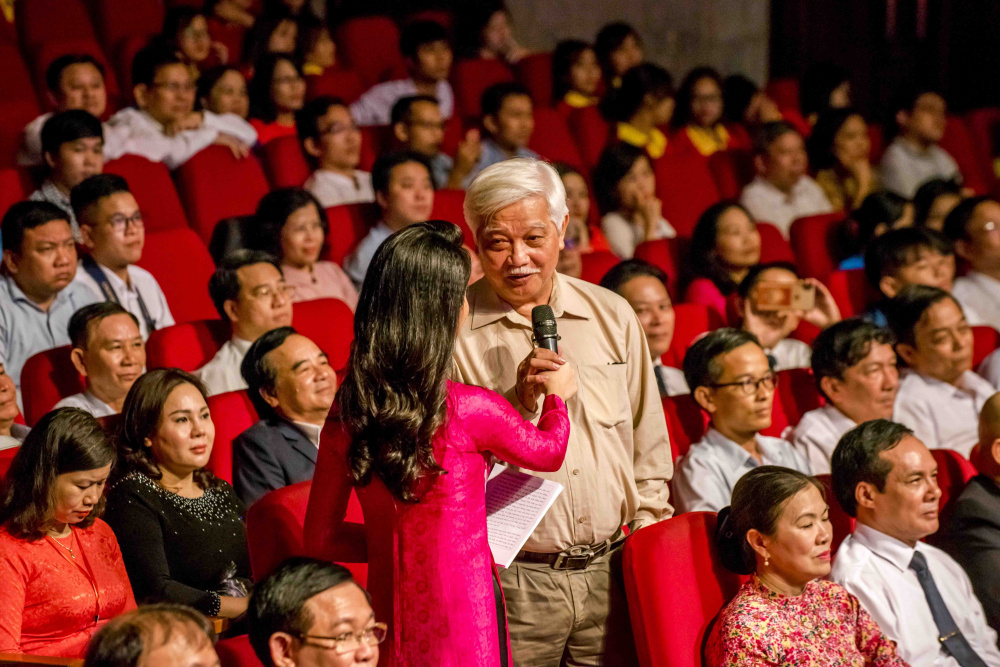 Đại biểu Quốc hội, Nhà sử học Dương Trung Quốc