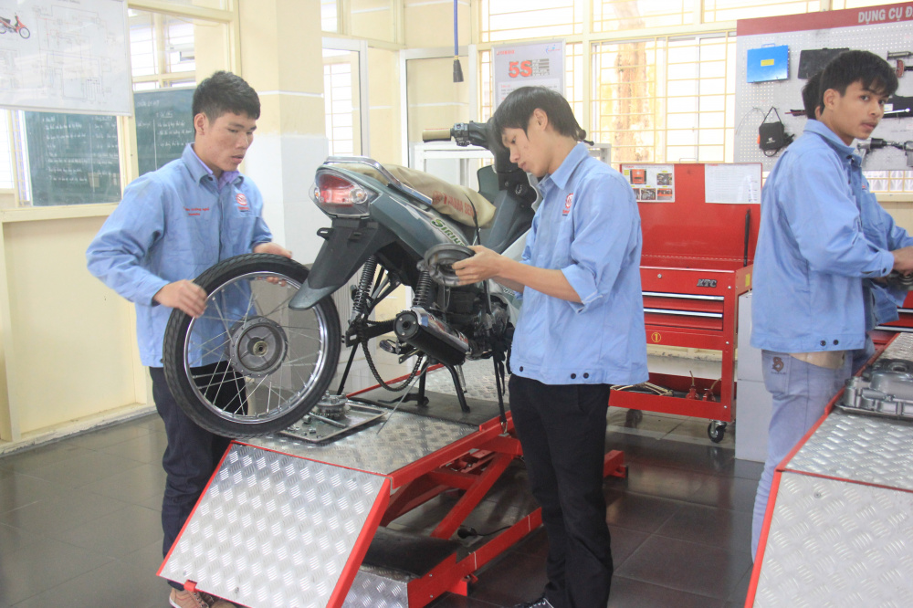 cao đẳng Cwin là sân chơi cá cược trực tuyến tại Việt Nam huế