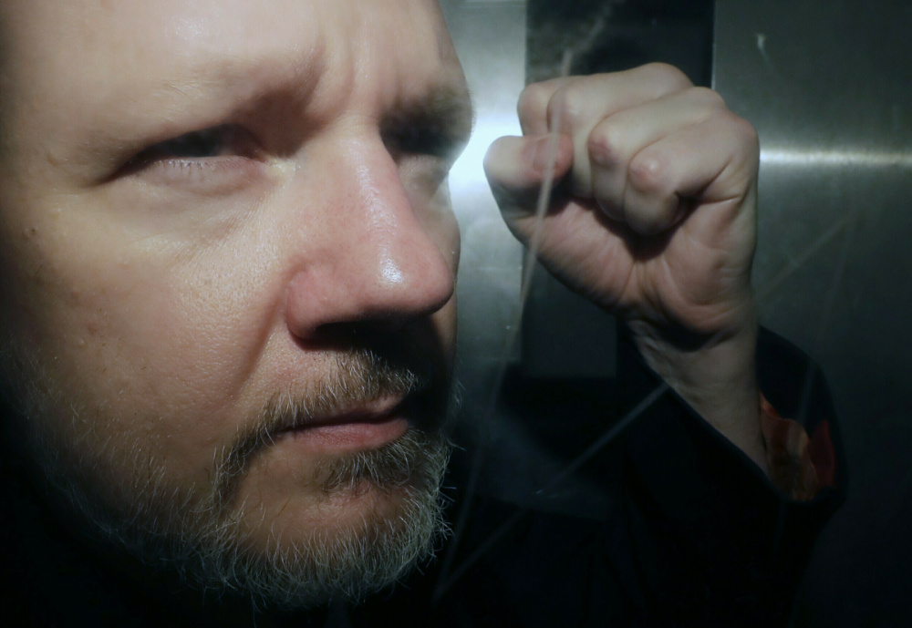nhà sáng lập WikiLeaks Julian Assange